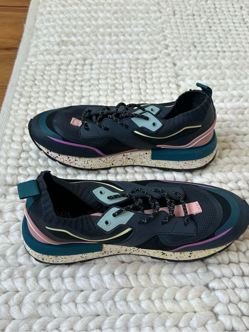 Zara Women's Black Multicolor Knit Athletic Sneakers - size 37 - used